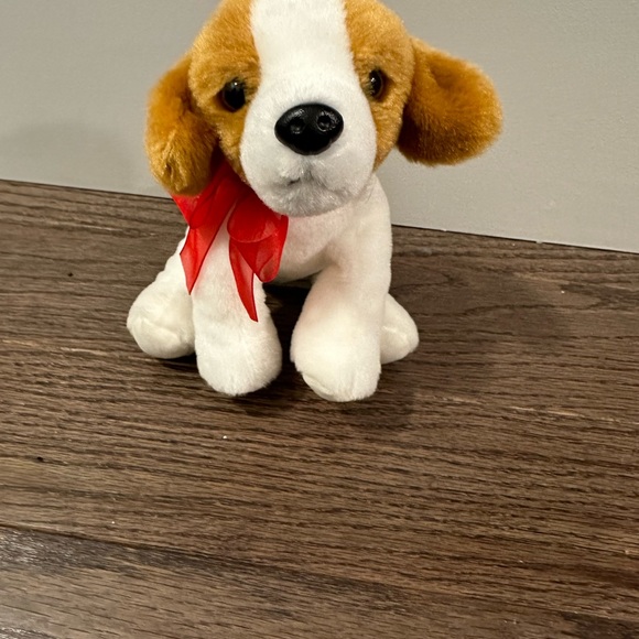 Beagle dog with a red ribbon by Evergreen. - Picture 2 of 7